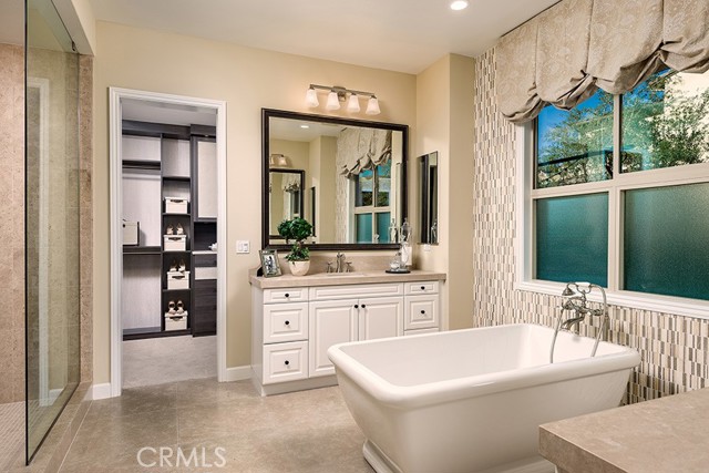 MLS #OC25256543 image #1