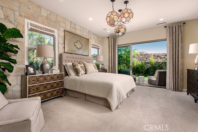 MLS #OC25256543 image #2