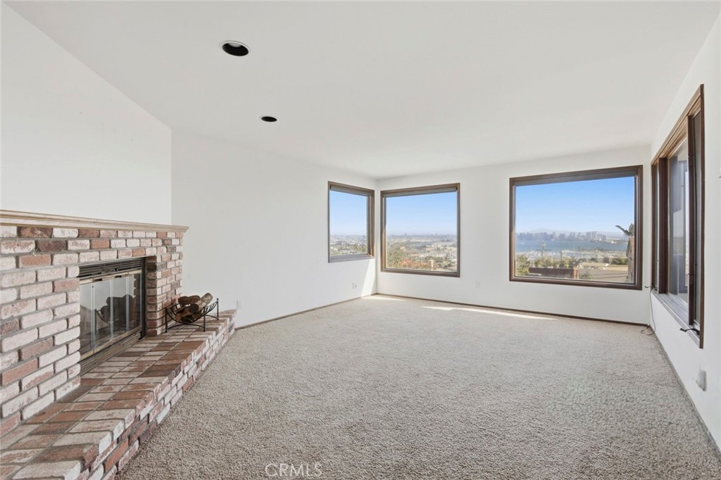 MLS #OC25256559 image #11