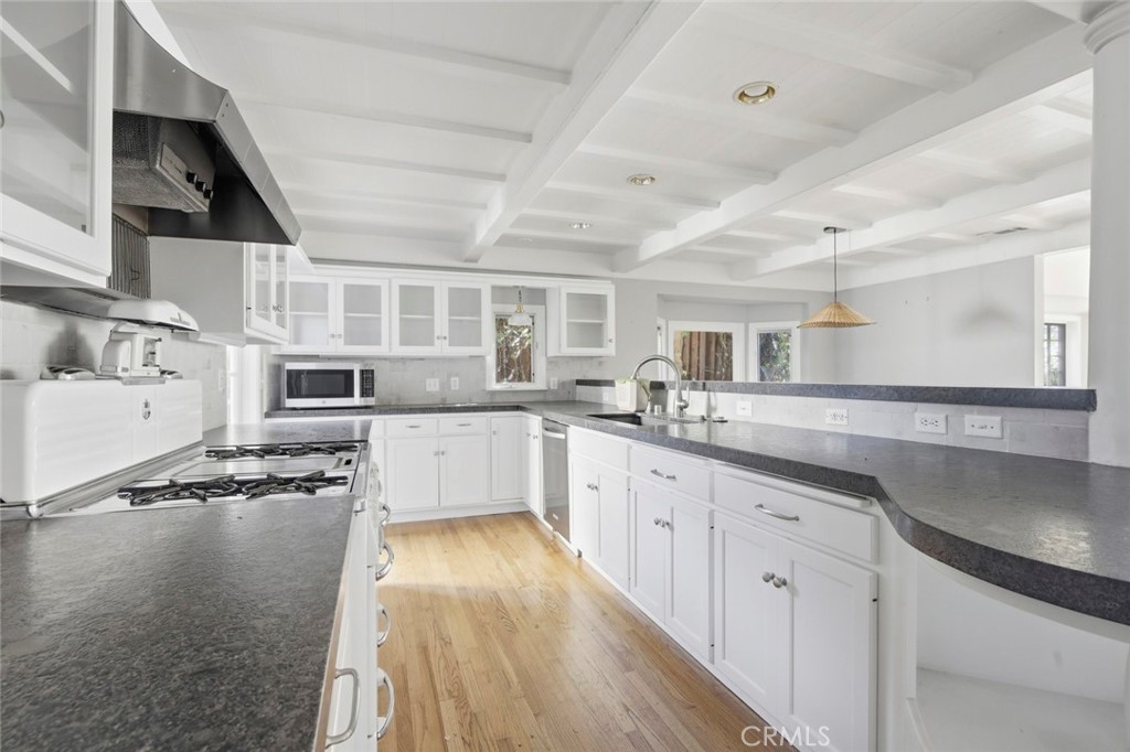 MLS #OC25256559 image #17