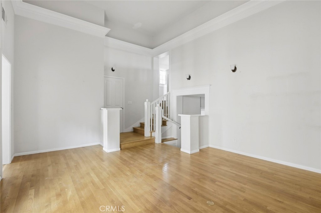 MLS #OC25256559 image #3