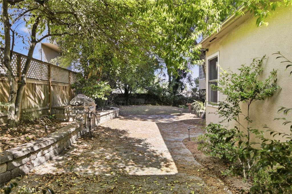 MLS #OC25256559 image #37