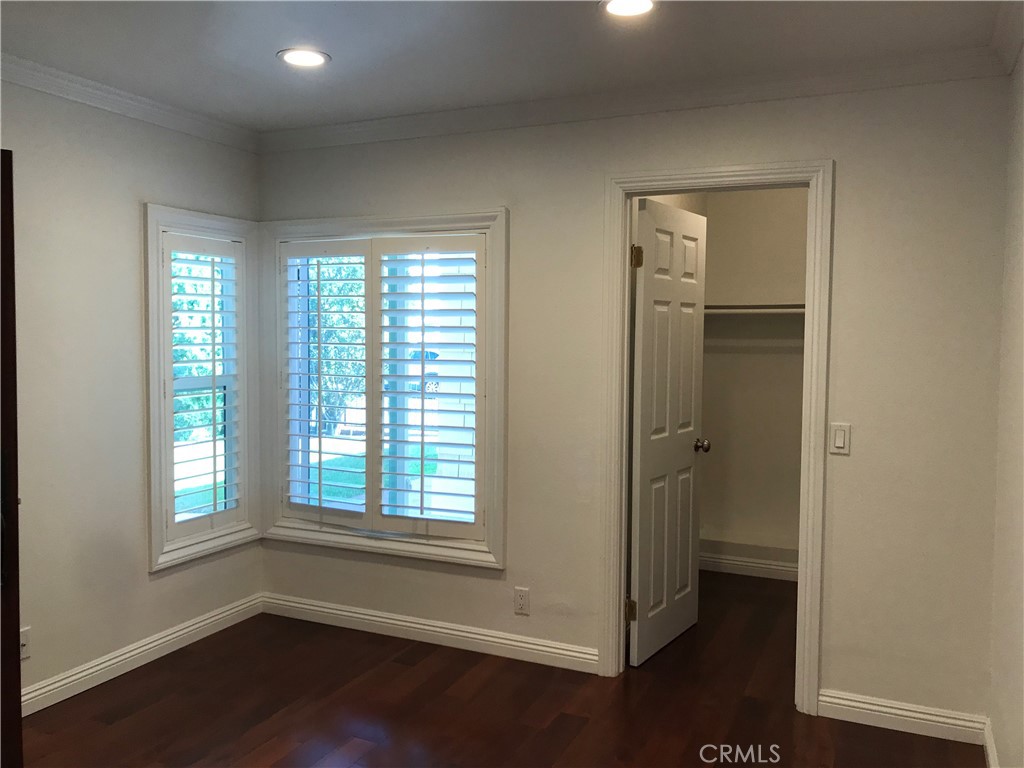 MLS #OC25256594 image #10