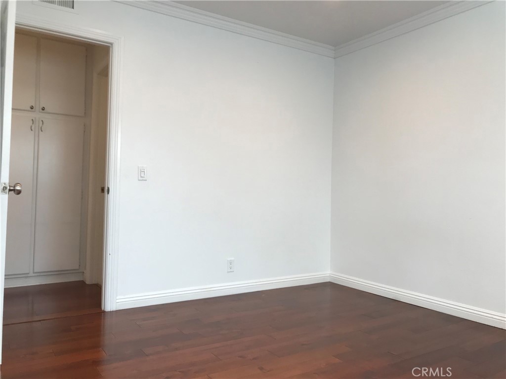 MLS #OC25256594 image #15