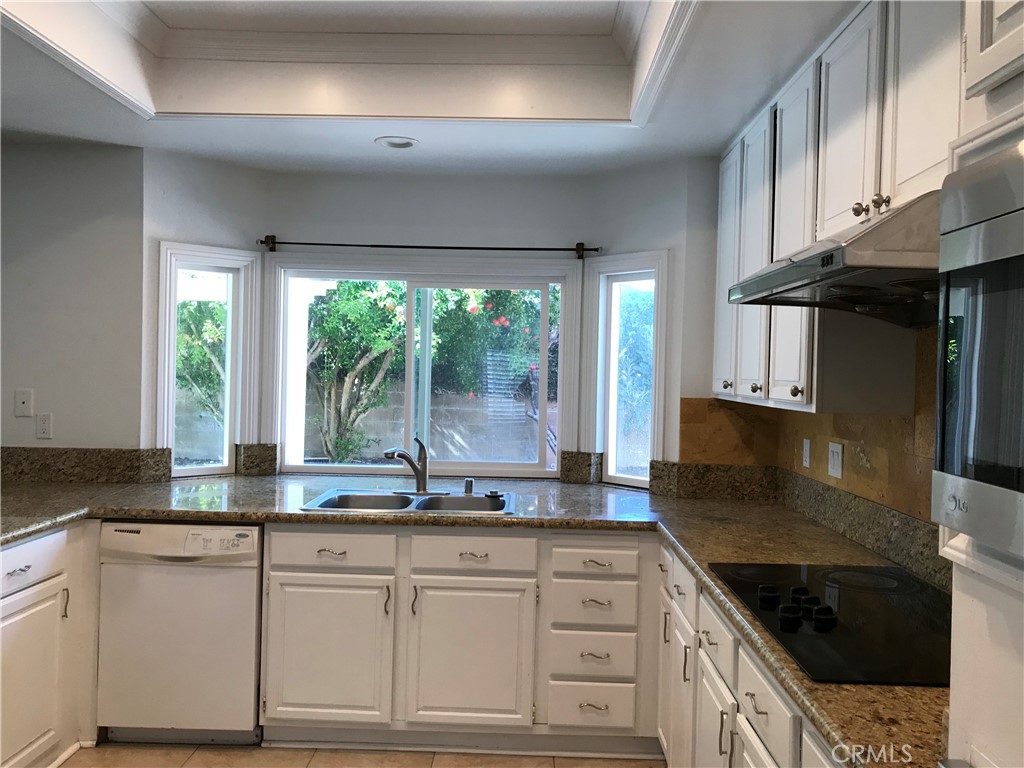 MLS #OC25256594 image #6