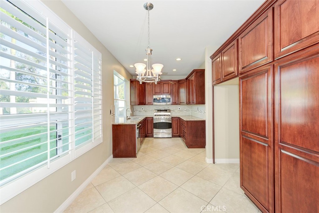 MLS #OC25256609 image #13