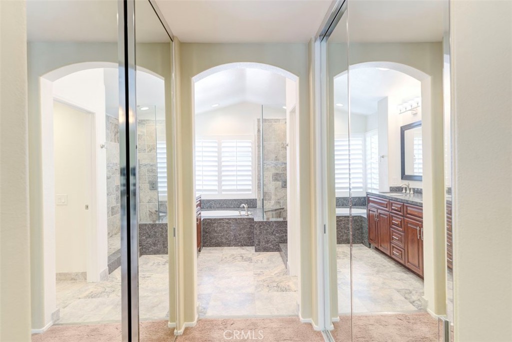 MLS #OC25256609 image #21