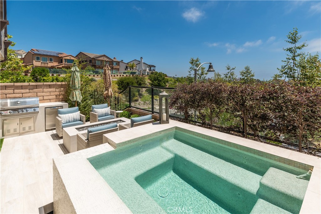 MLS #OC25256638 image #14