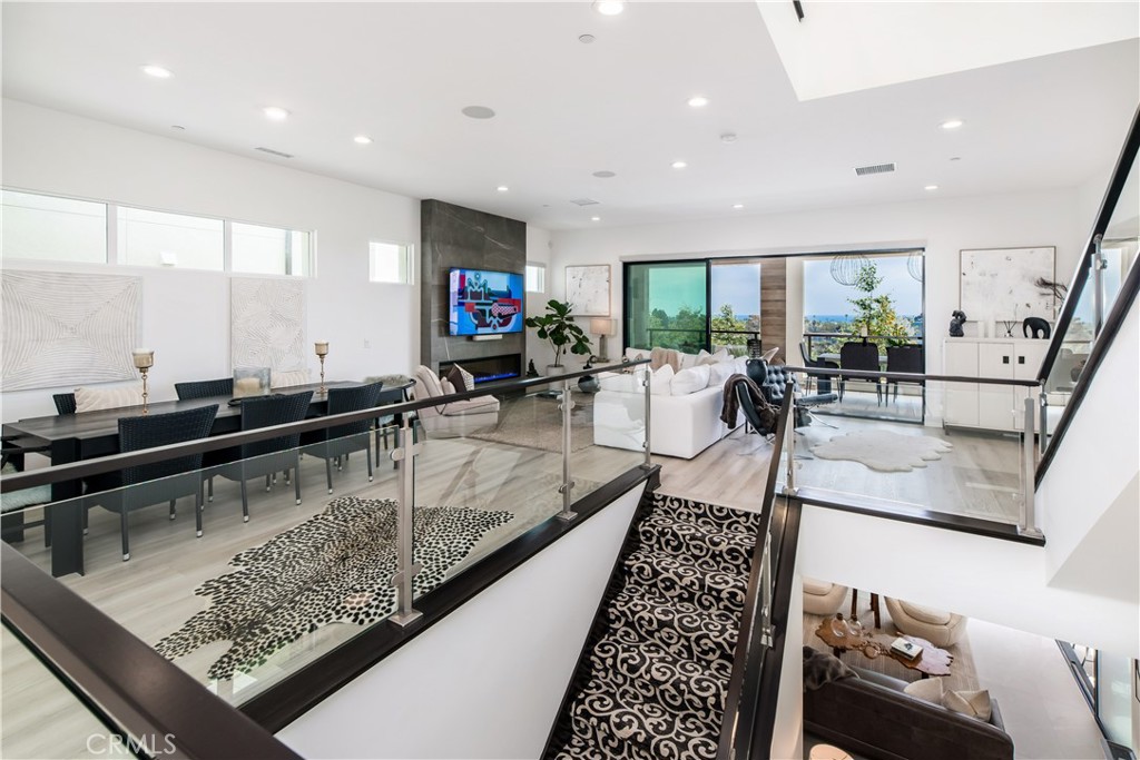 MLS #OC25256638 image #17