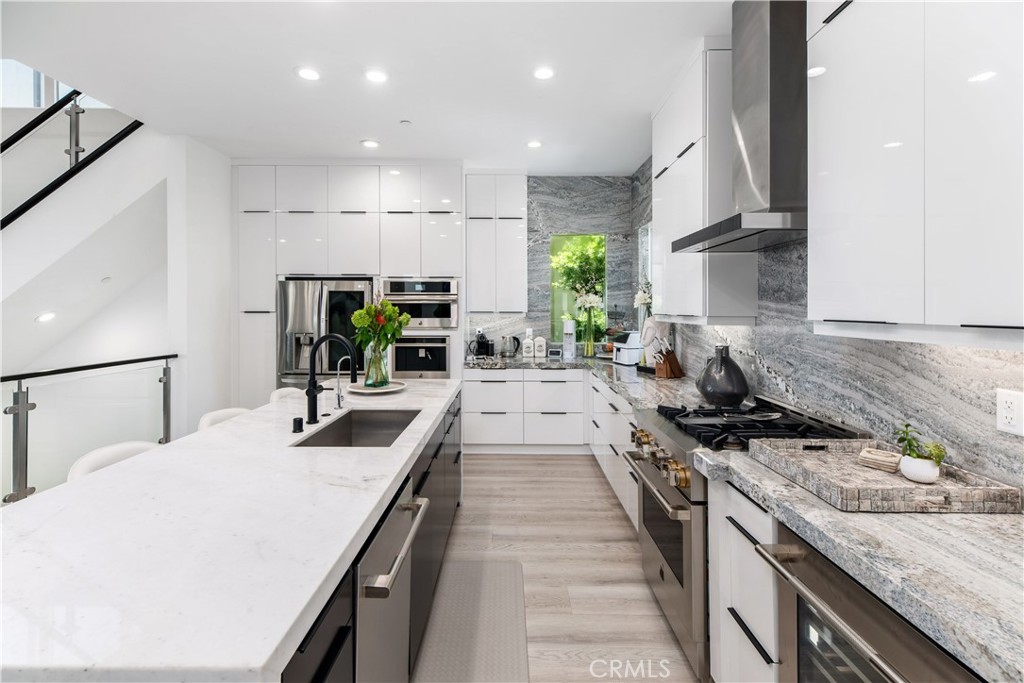 MLS #OC25256638 image #26