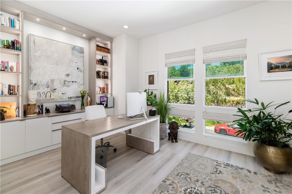 MLS #OC25256638 image #29