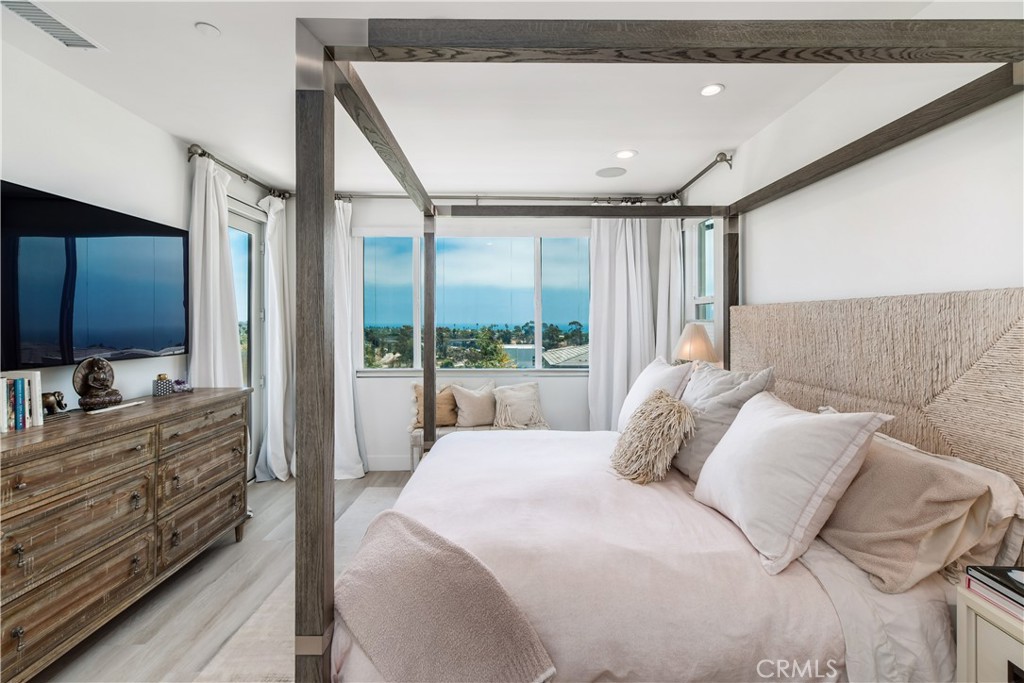 MLS #OC25256638 image #31