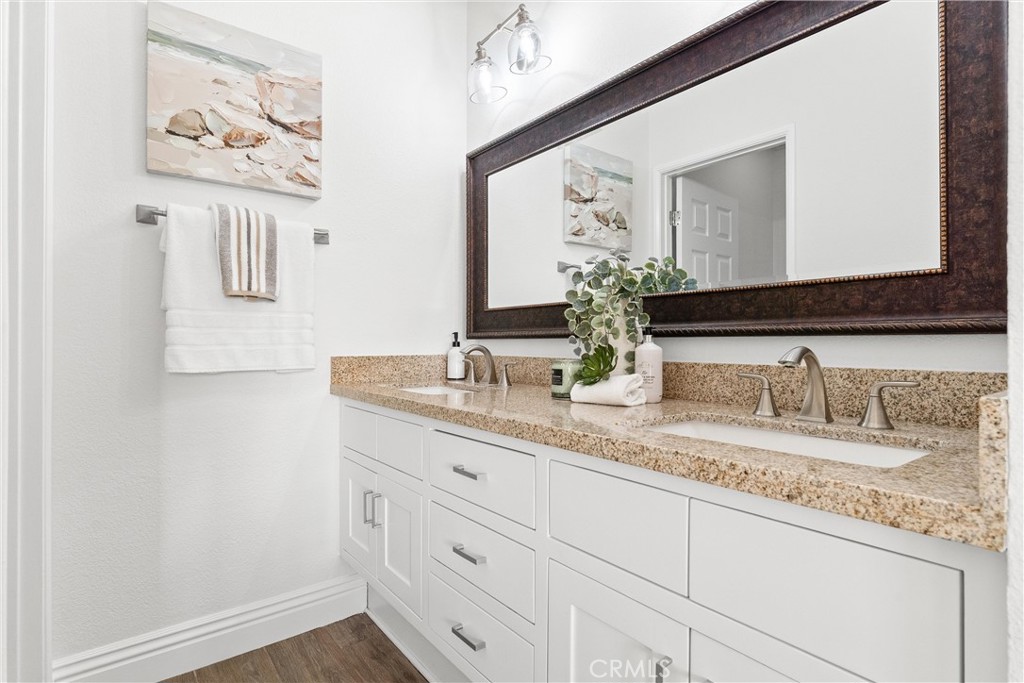 MLS #OC25256639 image #14