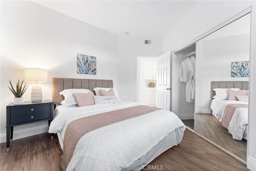 MLS #OC25256639 image #16