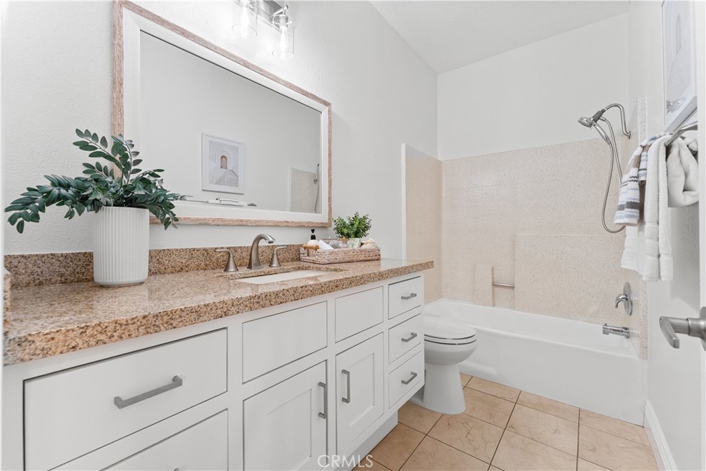 MLS #OC25256639 image #18