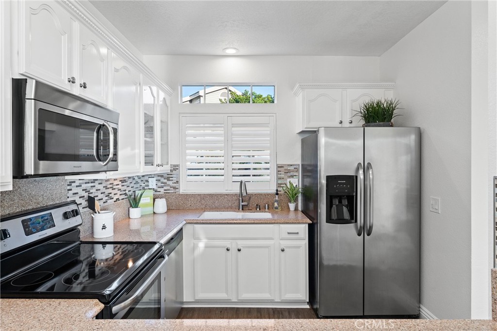 MLS #OC25256639 image #9