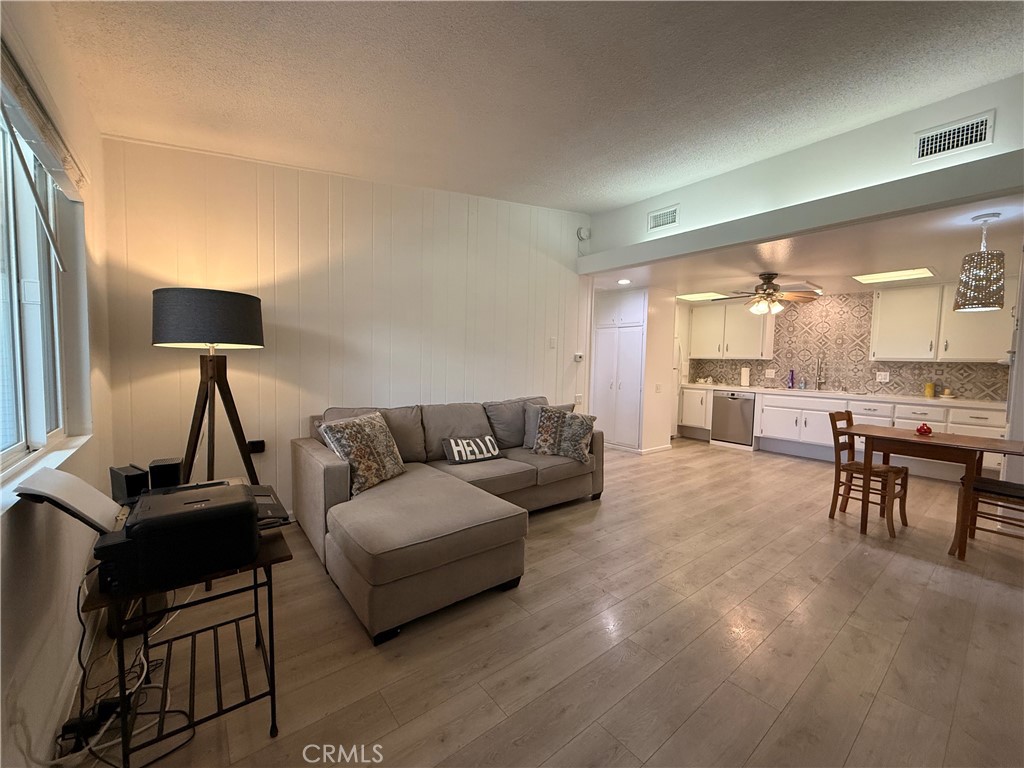 MLS #OC25256655 image #5