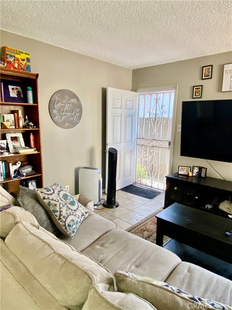 MLS #OC25256663 image #6