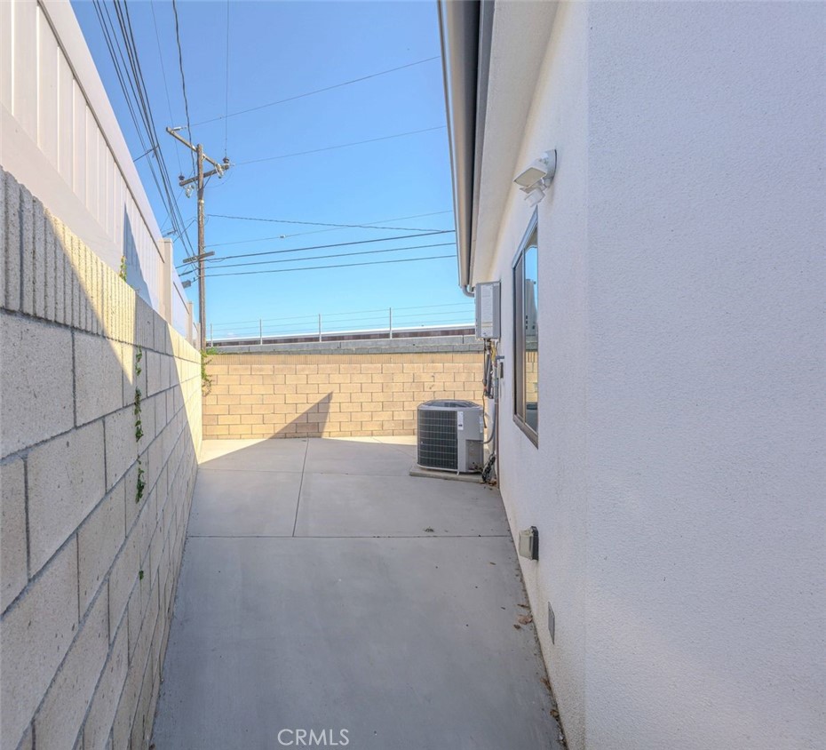 MLS #OC25256684 image #25