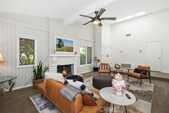 MLS #OC25256691 image #2