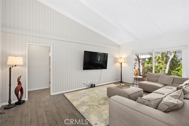 MLS #OC25256691 image #9