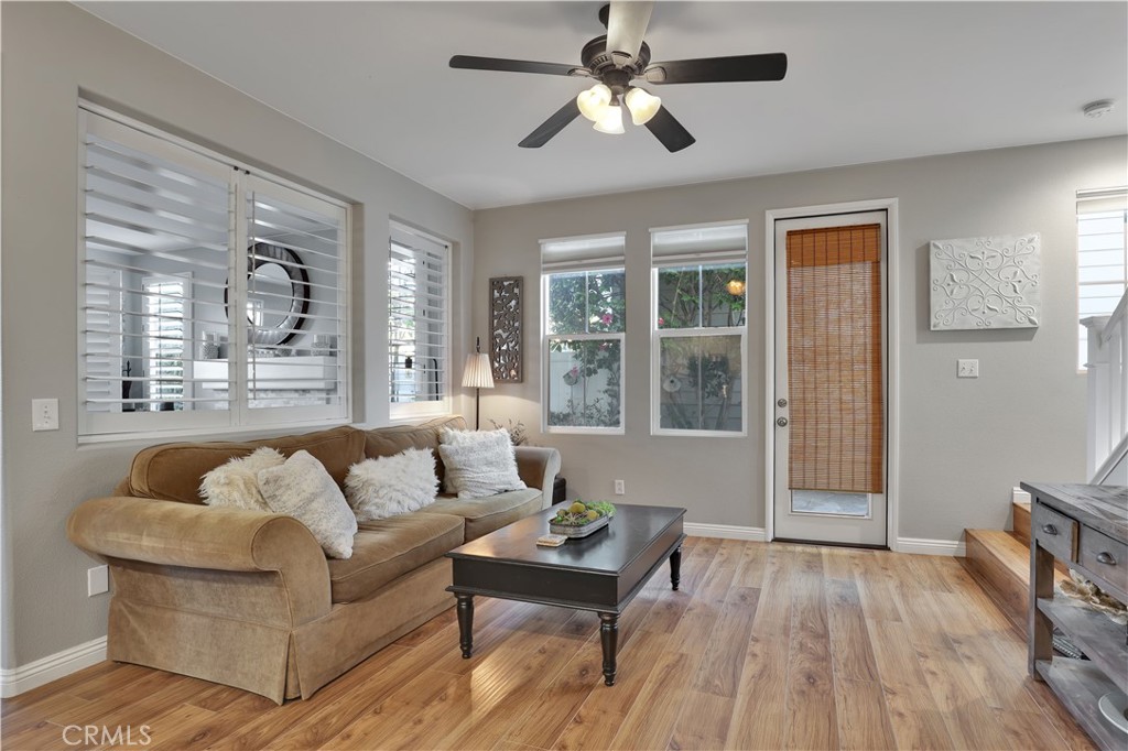 MLS #OC25256701 image #10