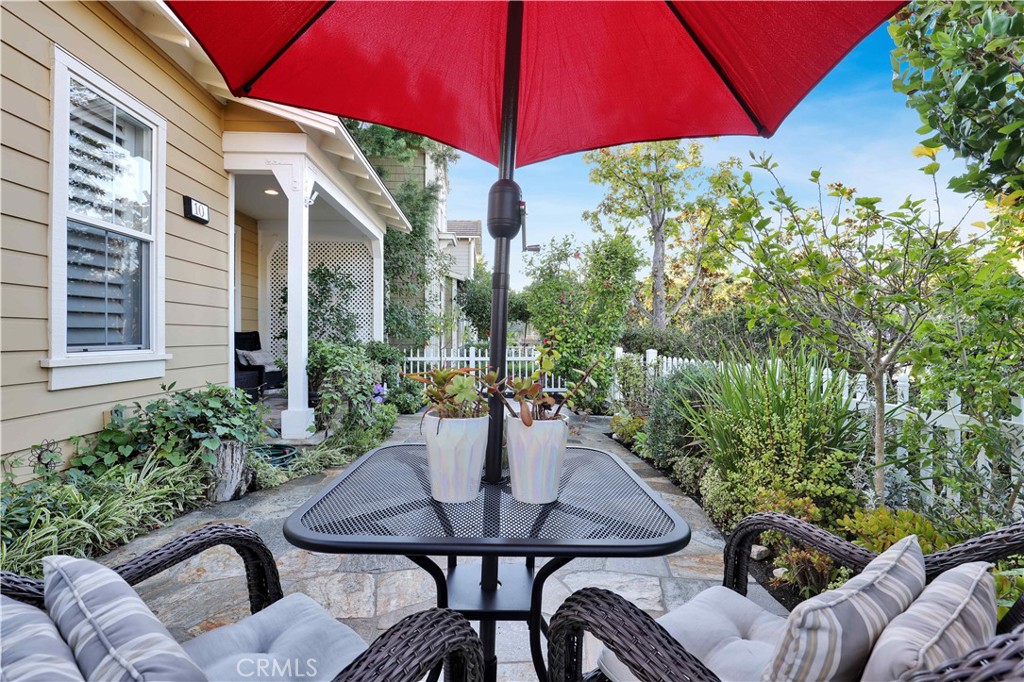 MLS #OC25256701 image #28