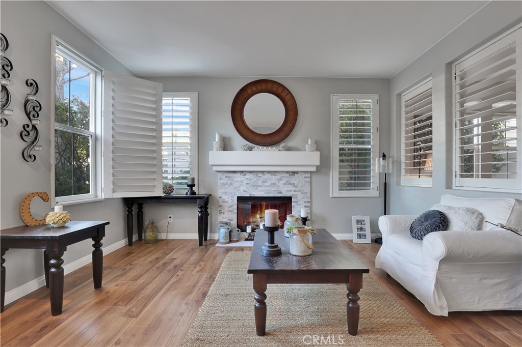 MLS #OC25256701 image #5