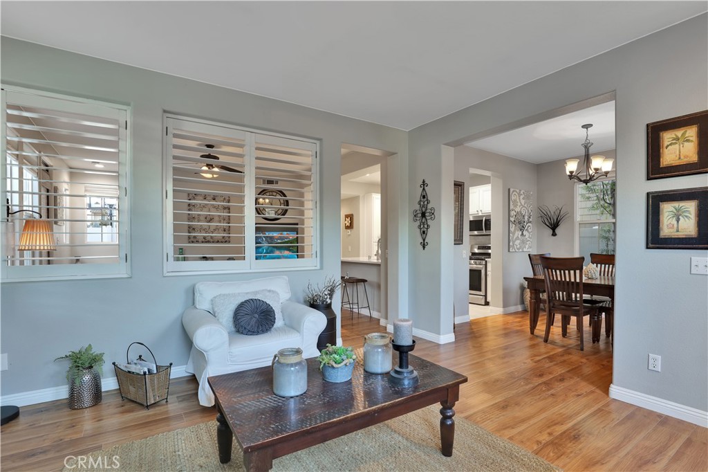 MLS #OC25256701 image #8