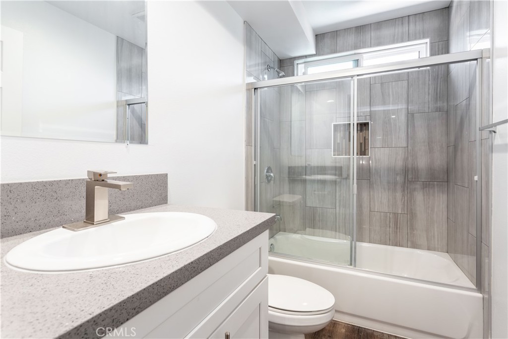 MLS #OC25256717 image #4