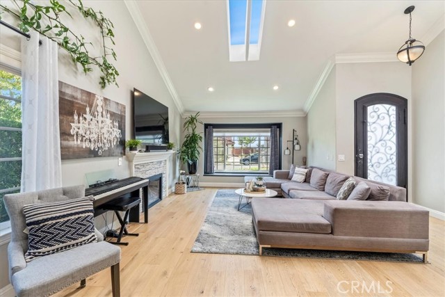 MLS #OC25256727 image #12