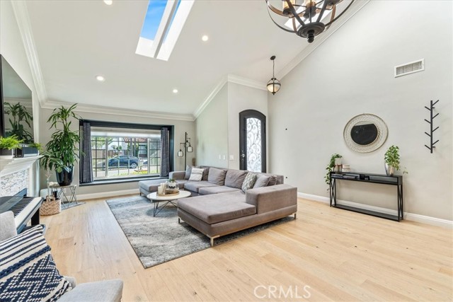 MLS #OC25256727 image #13