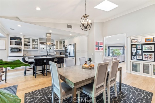 MLS #OC25256727 image #5