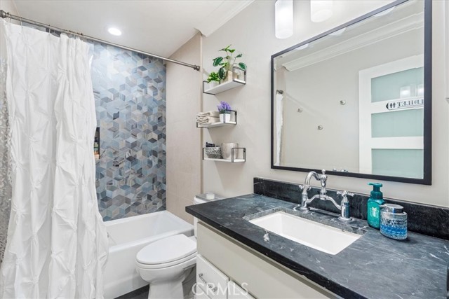 MLS #OC25256727 image #59