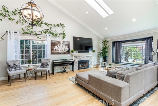 MLS #OC25256727 image #8