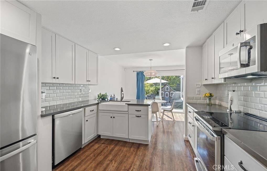 MLS #OC25256769 image #12