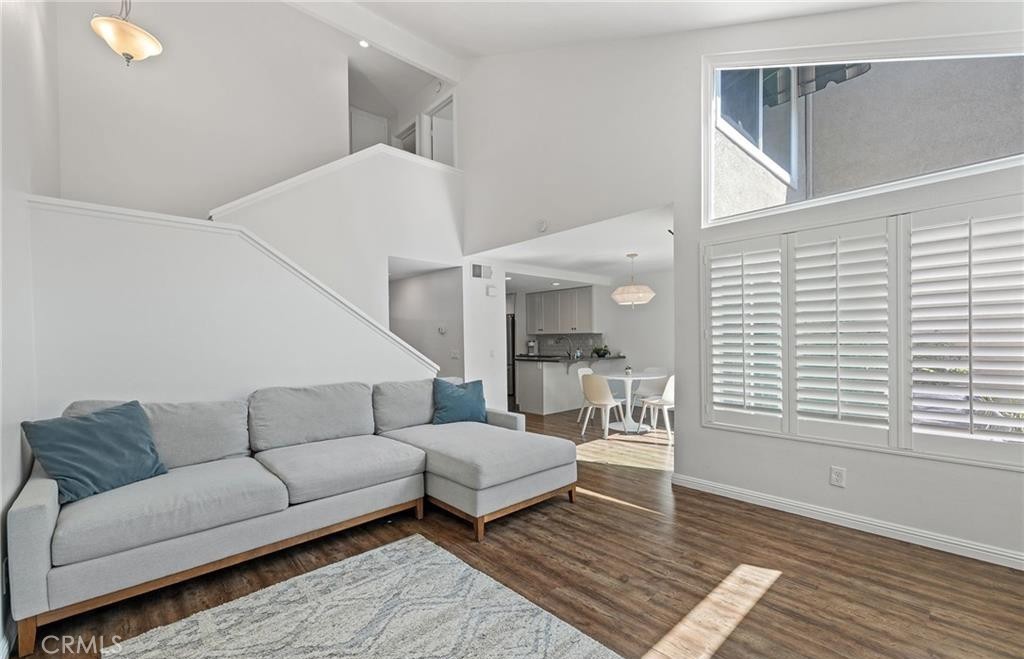 MLS #OC25256769 image #2