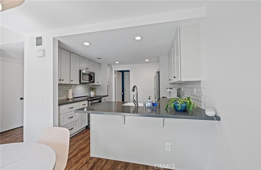 MLS #OC25256769 image #9