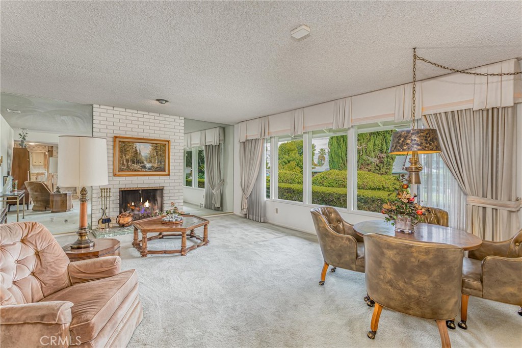 MLS #OC25256774 image #1