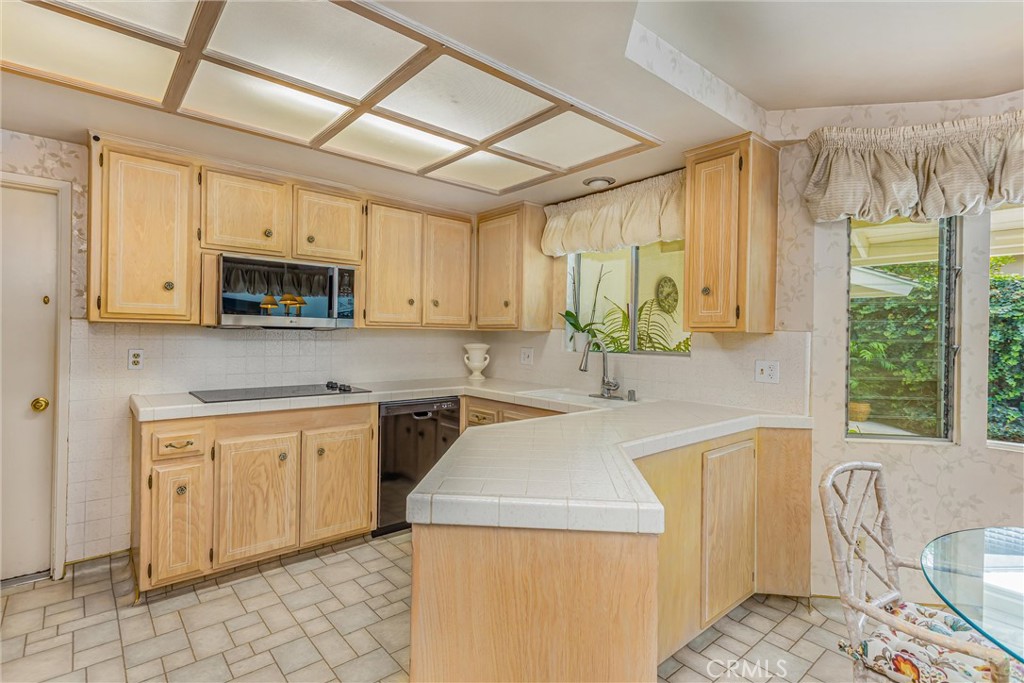 MLS #OC25256774 image #3