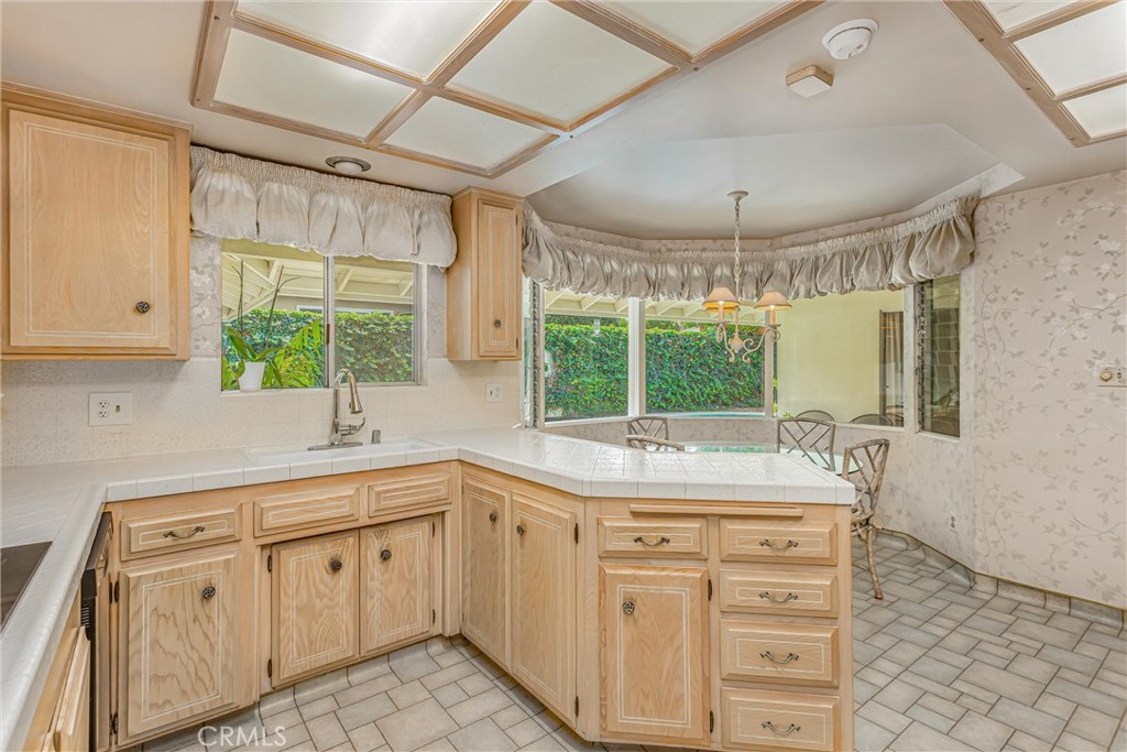 MLS #OC25256774 image #5