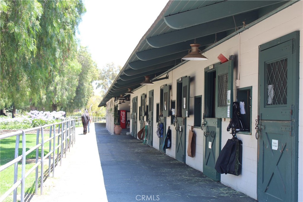 MLS #OC25256803 image #21