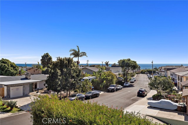 MLS #OC25256886 image #28