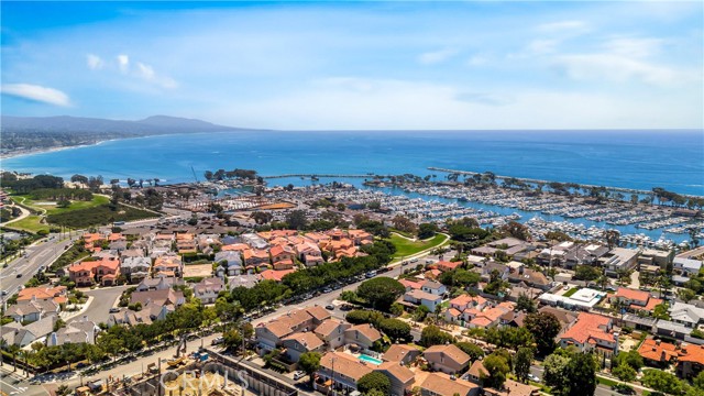 MLS #OC25256886 image #40