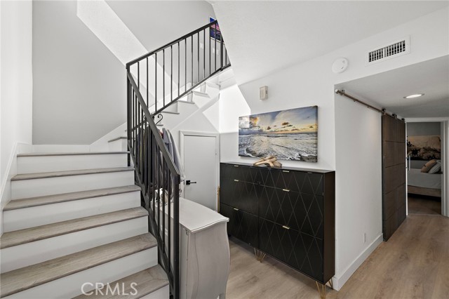 MLS #OC25256886 image #5