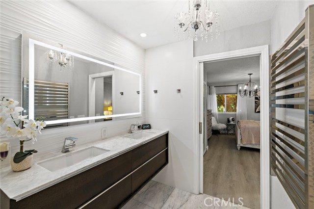 MLS #OC25256886 image #9