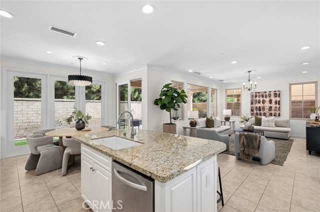 MLS #OC25256893 image #4