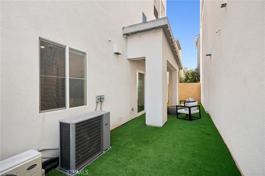 MLS #OC25256895 image #12