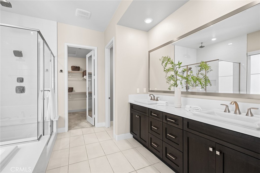 MLS #OC25256895 image #19