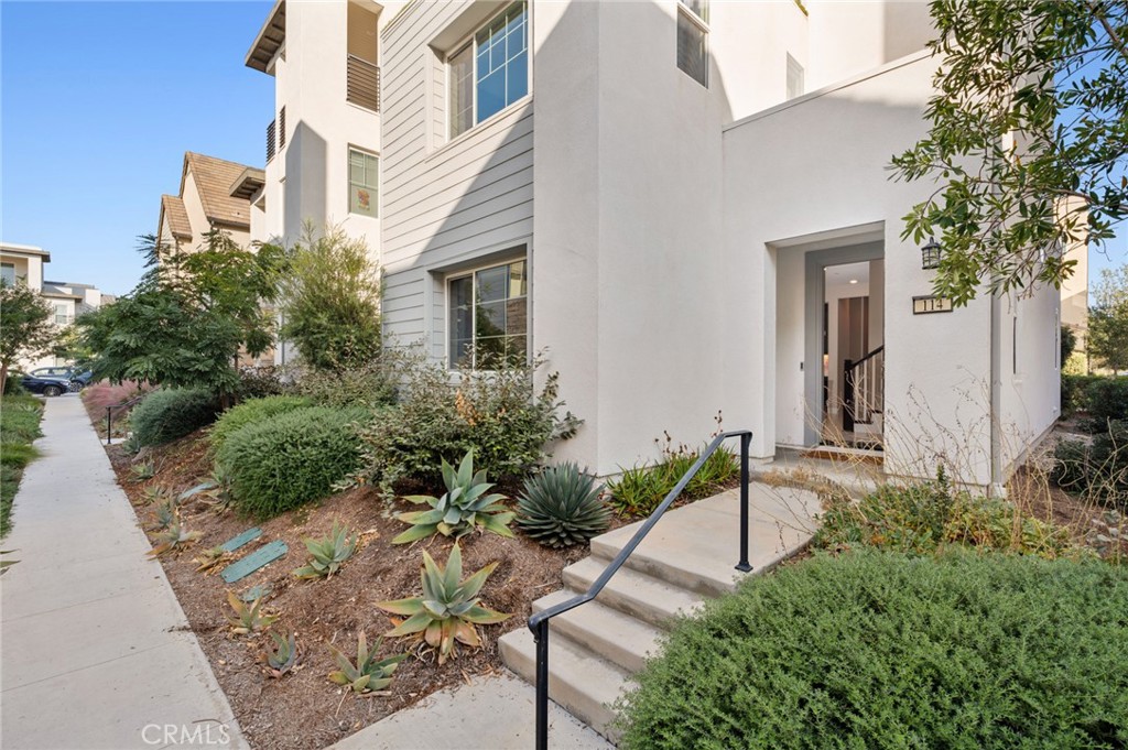 MLS #OC25256895 image #33